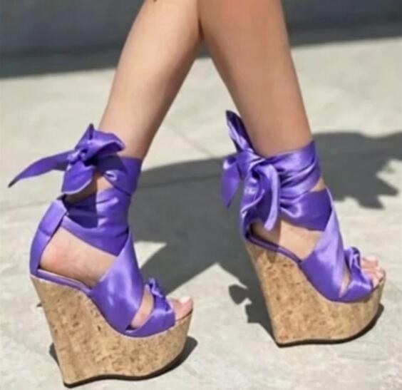 Cork Wedge Sandal - Sandales compensées en soie à carreaux